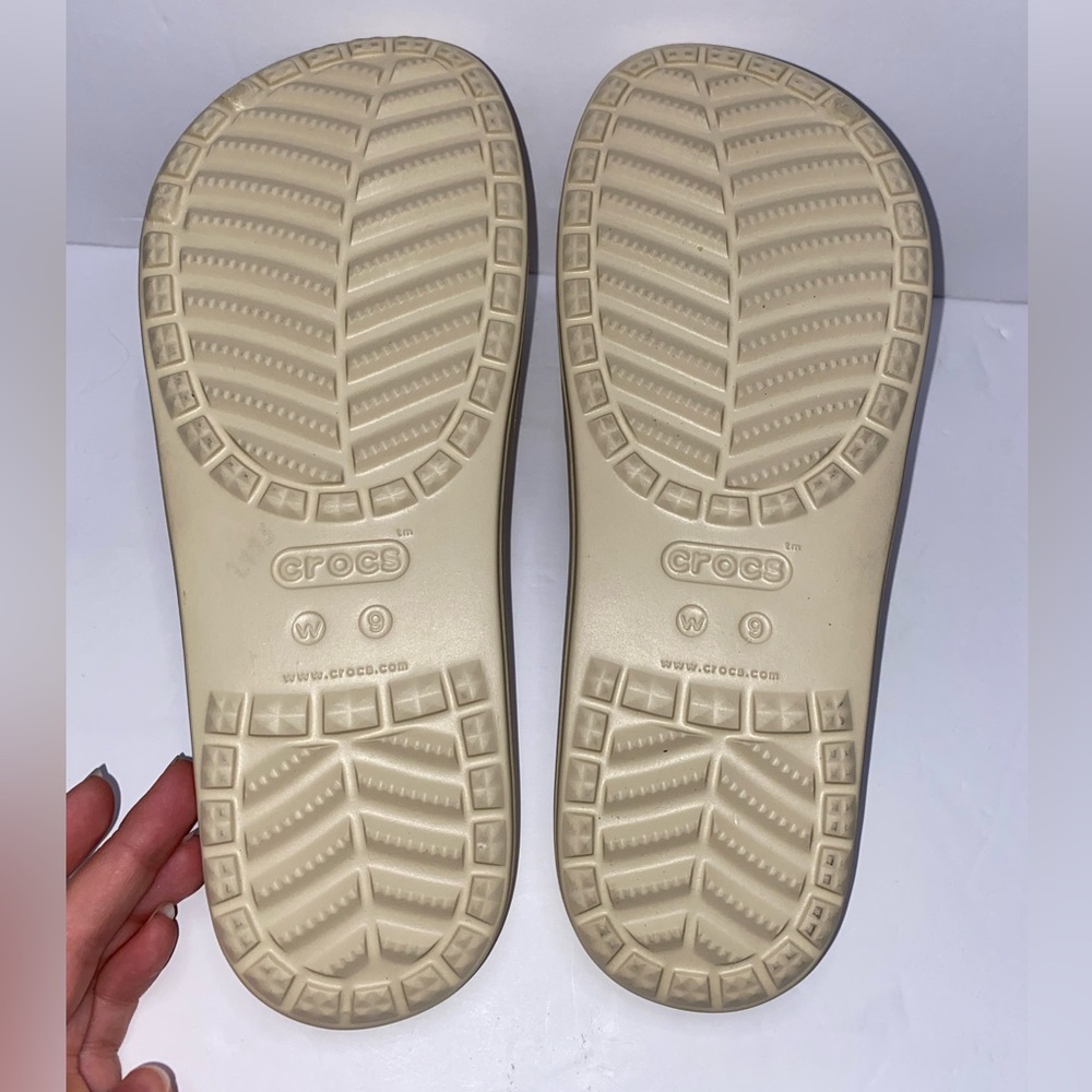 CROCS Women's Beige, Tan Slide Sandals Size 9 NWOT - Picture 7 of 9